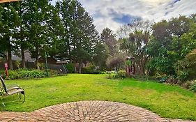 Maggie'S Guesthouse - Large Property With Pool, Billiards, Tennis Court, Bbq & More